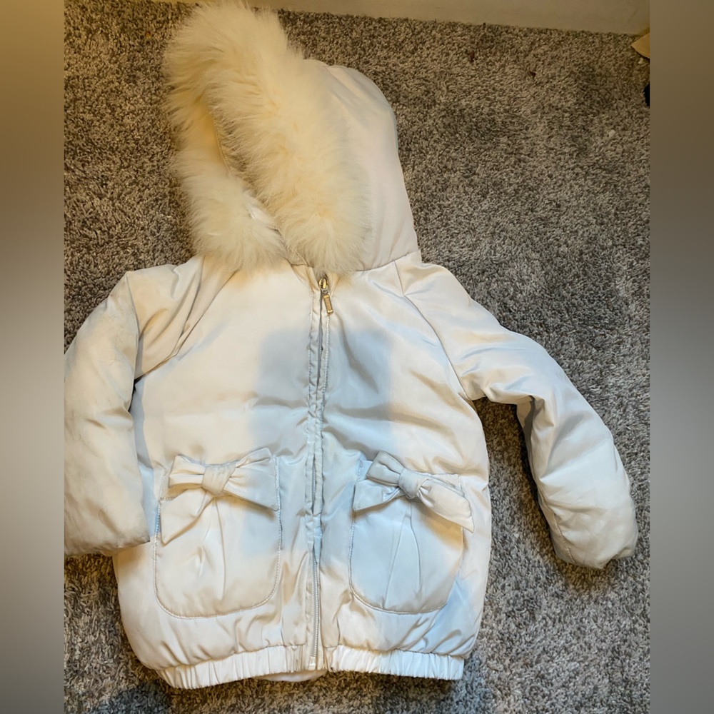 Pramie white coat with fur lined hood